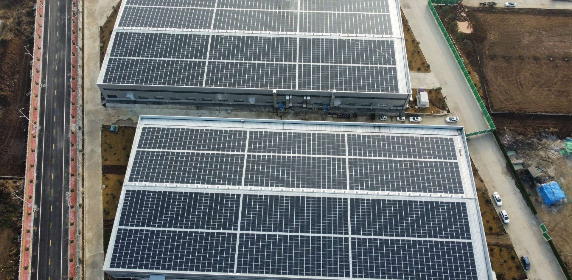 1920-2021年3月，河南唐河縣 中部食品城BIPV光伏項目，裝機量1.8MW，年發(fā)電200萬度，滿足45%用電需求.jpg
